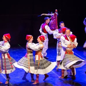 Folklorni ansambl Lado održao koncert na tvrđavi Revelin