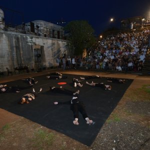 Održana premijera predstave "Euripid: Bakhe"