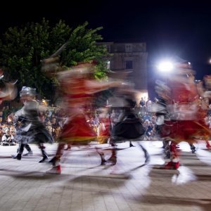 Svečana izvedba moreške na Spomeniku