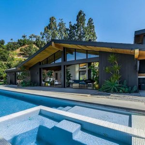 Glumica Jennie Garth prodaje svoj luksuzni dom u Los Angelesu