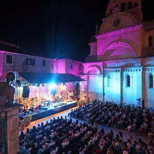 Na 21. Dalmatinskoj šansoni održana Večer novih skladbi