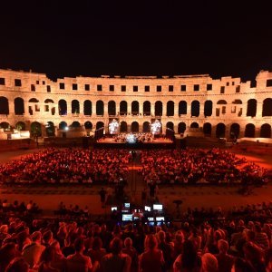 Stjepan Hauser s prijateljima održao koncert u Areni