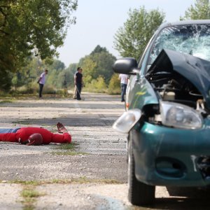 Crash testovi udara u pješaka i drugo vozilo u sklopu kampusa na Borongaju