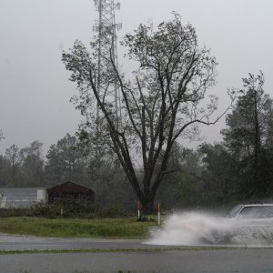 Uragan Florence poharao Sjevernu Karolinu