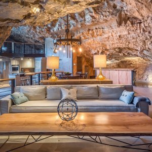 Luksuzni pećinski dom u Arkansasu