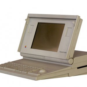 1989. - Macintosh Portable, prvi Appleov laptop