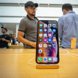 Apple iPhone XS i XR