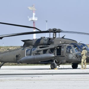 Predstavljanje višenamjenskog helikoptera Black Hawk