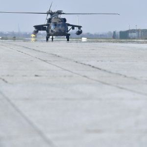 Predstavljanje višenamjenskog helikoptera Black Hawk