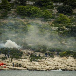 Pomorsko zračni desant i vatrena potpora pomorskim snagama na vojnom poligonu Žirje