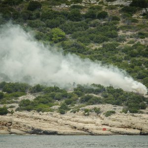 Pomorsko zračni desant i vatrena potpora pomorskim snagama na vojnom poligonu Žirje