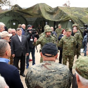 Umirovljeni generali na vojnoj vježbi Velebit 18