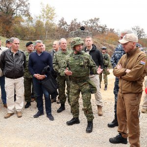 Umirovljeni generali na vojnoj vježbi Velebit 18