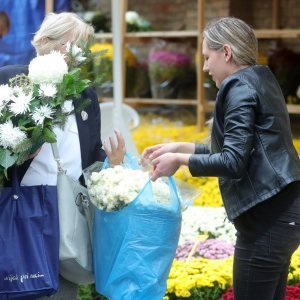 Građani obilaze posljednja počivališta najmilijih na groblju Mirogoj