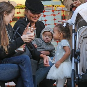 Chrissy Teigen s preslatkom kćerkicom Lunom