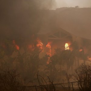 Požari haraju Kalifornijom