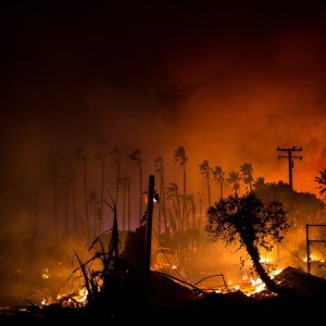 Požari haraju Kalifornijom