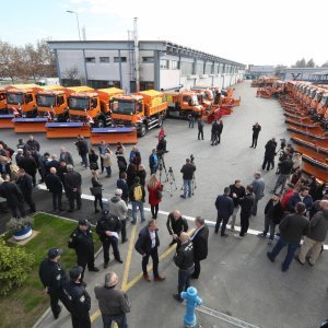 Zimska služba spremna je za mjesece snijega i leda u gradu