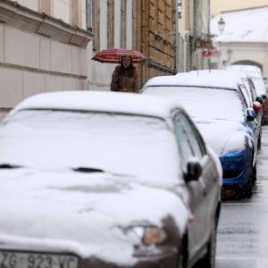 Snijeg zabijelio Zagreb