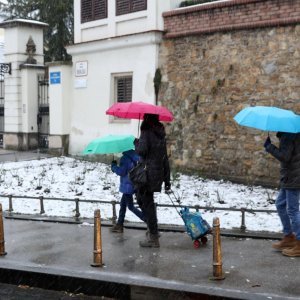 Snijeg zabijelio Zagreb