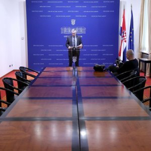 Novinari bojkotirali konferenciju za medije Željka Glasnovića