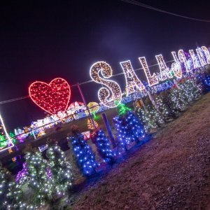 Božićna priča obitelji Salaj zabljesnula s preko četiri milijuna lampica