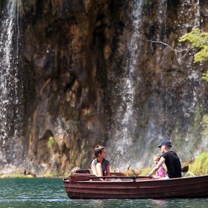 Velike gužve u Plitvicama unatoč poskupljenju