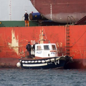 Kineski brod ZHEN HUA 7 doveo brodove koji će graditi Pelješki most