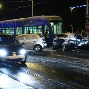 Krš i lom na Maksimirskoj