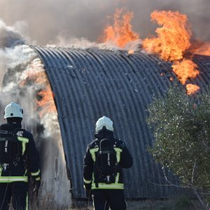 Šibenik: U potpunosti izgorio Hangar