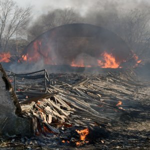 Šibenik: U potpunosti izgorio Hangar