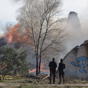 Šibenik: U potpunosti izgorio Hangar