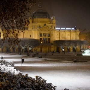 Snijeg u Zagrebu i Sisku