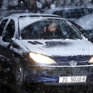 Snijeg u Zagrebu i Sisku