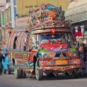 Pakistanski autobusi