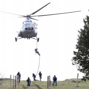 Vojna vježba za Plenkovićeva posjeta vojarni 116. brigade HV-a u Pločama