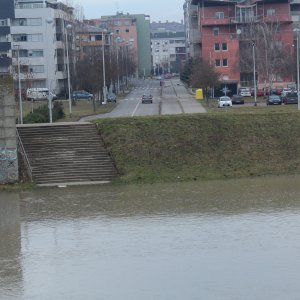 Sava se u Zagrebu izlila iz korita