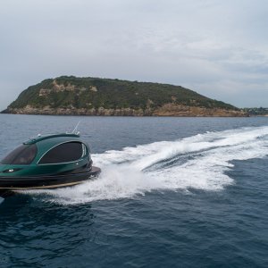 Royal Jet Capsule