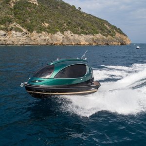 Royal Jet Capsule