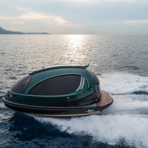 Royal Jet Capsule