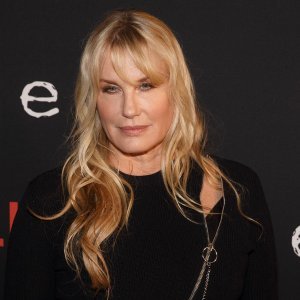 Daryl Hannah - Annelle Dupuy Desoto