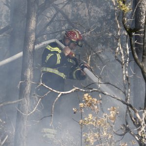 Požar kod svetišta Vepric u Makarskoj