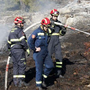 Požar kod svetišta Vepric u Makarskoj