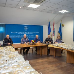 Policija zaplijenila 61 kilogram marihuane