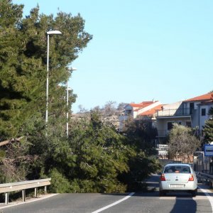 Na šibenskom području bura napravila mnogo štete