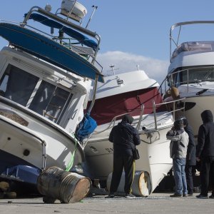 Split: Orkanska bura prevrnula je brodice i jedrilice u lučici Spinut