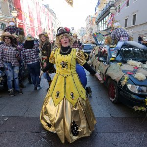 Maškarani auto-rally Pariz - Bakar na Korzu