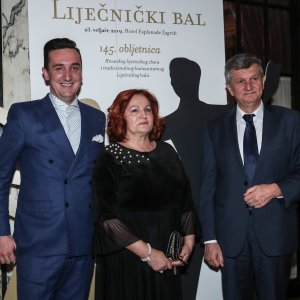 U hotelu Regent Esplanade održan tradicionalni humanitarni Liječnički bal