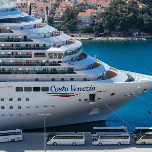 Novoizgrađeni cruiser Costa Venezia uplovio je u srijedu u Grušku luku