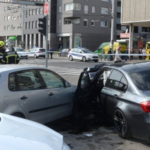 Prometna nesreca na krizanju Avenije Dubrava i Kapucinske ulice